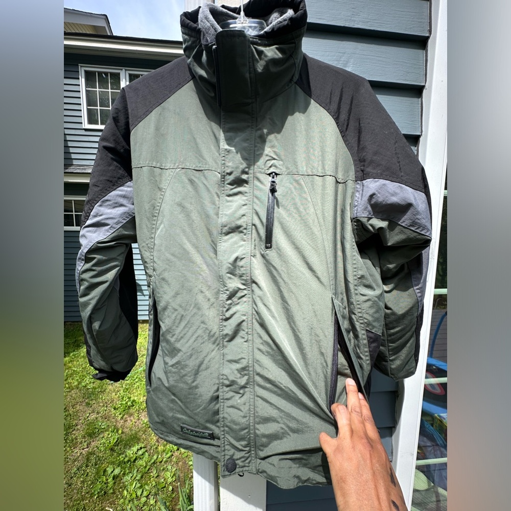 Cabela’s Heavy Duty Winters Parka with detachable fleece. Great condition.